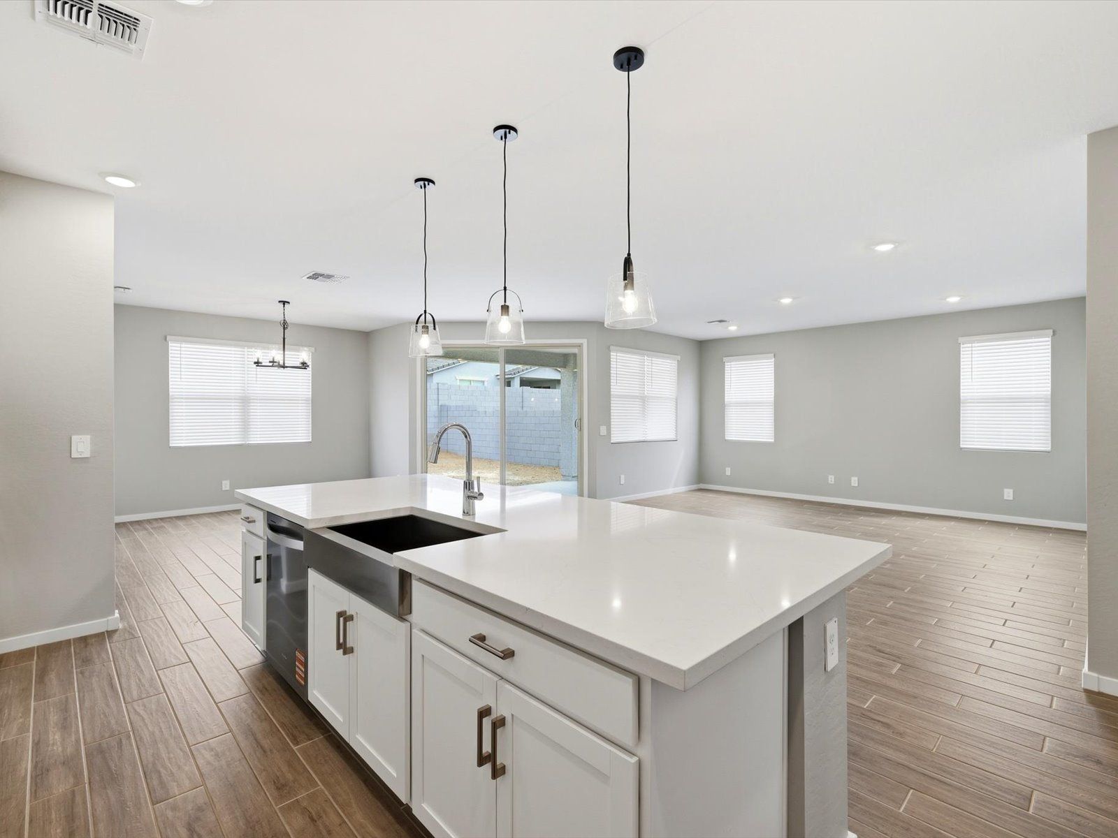 PHX_Paloma-Creek_Amber_Kitchen-Island_E_15784-W-El-Cortez-Pl