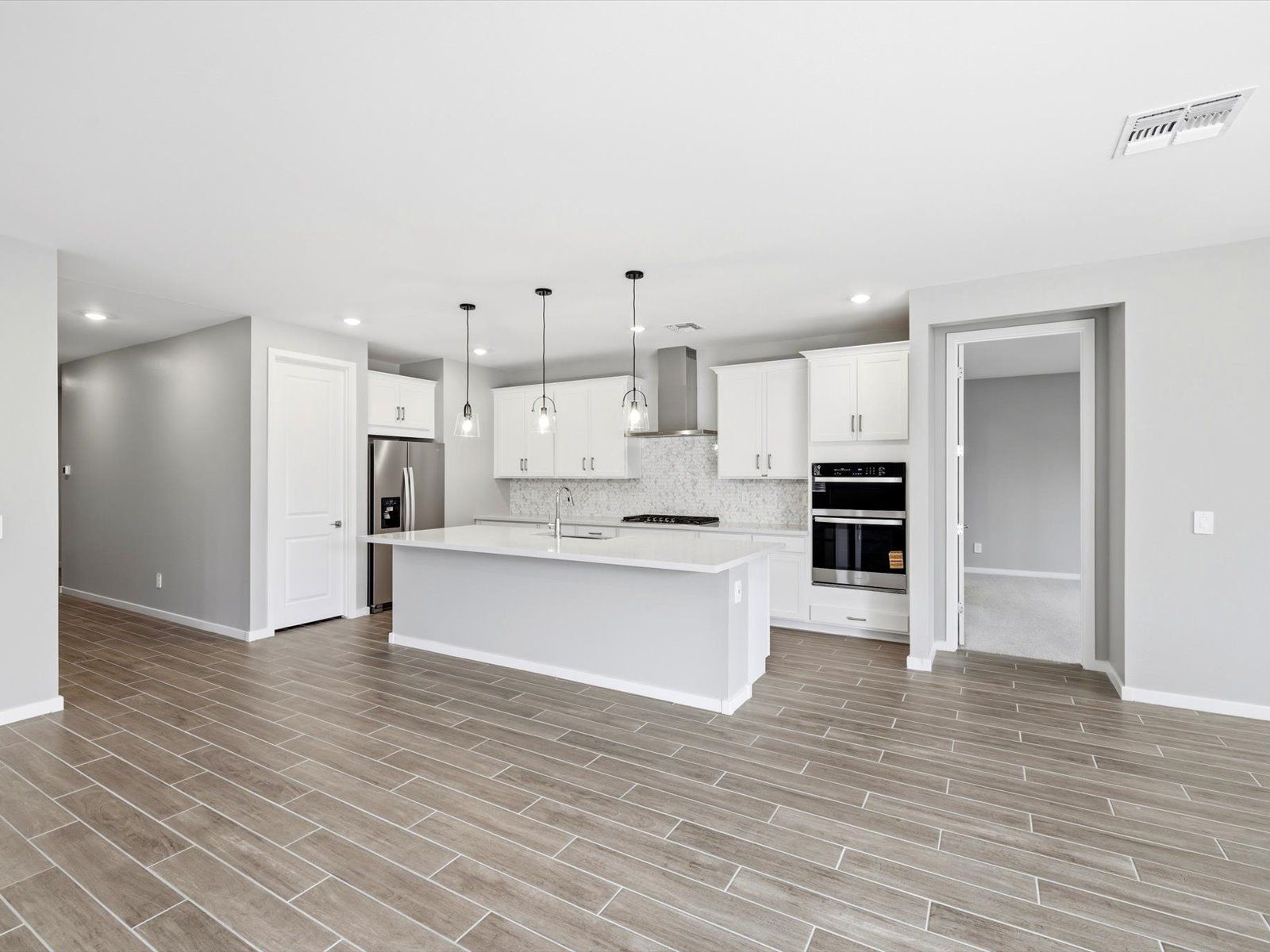 PHX_Paloma-Creek_Amber_Kitchen_E_15784-W-El-Cortez-Pl