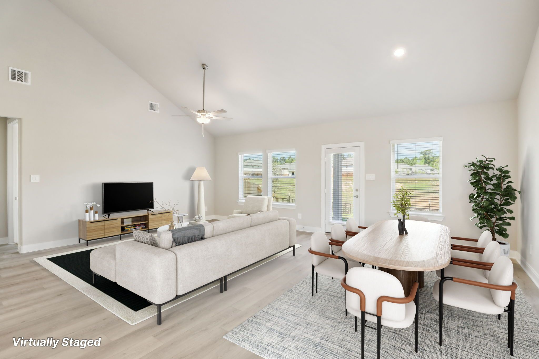 7-web-or-mls-4-web-or-mls-Houston - Montgomery Oaks - 1816 Velvet Oak Ln - 004 Virtually Staged