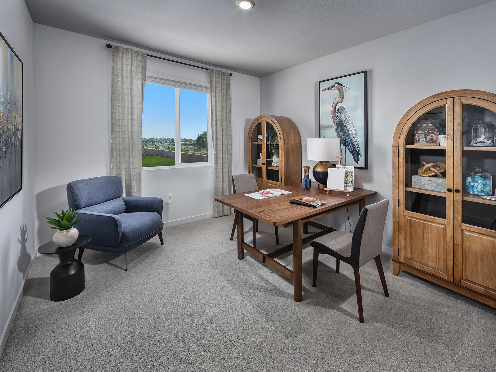 Bedroom Modeled as Office