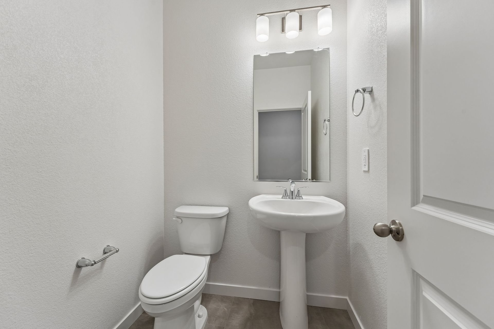 Pwoder Room