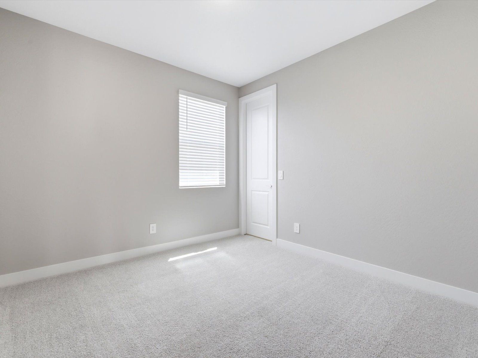 PHX_White-Tank-Foothills_Bailey_Bedroom_E_8078-N-185th-Dr