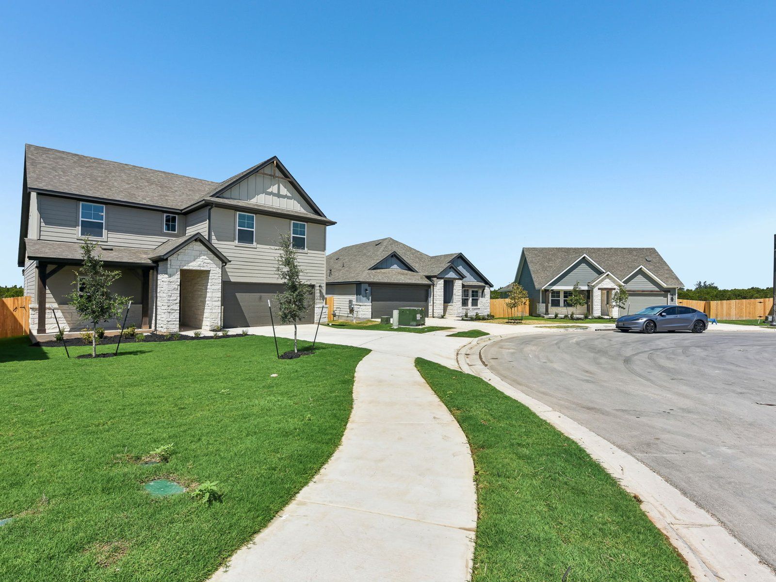 527 Lavender Crest Cove Cul-de-Sac