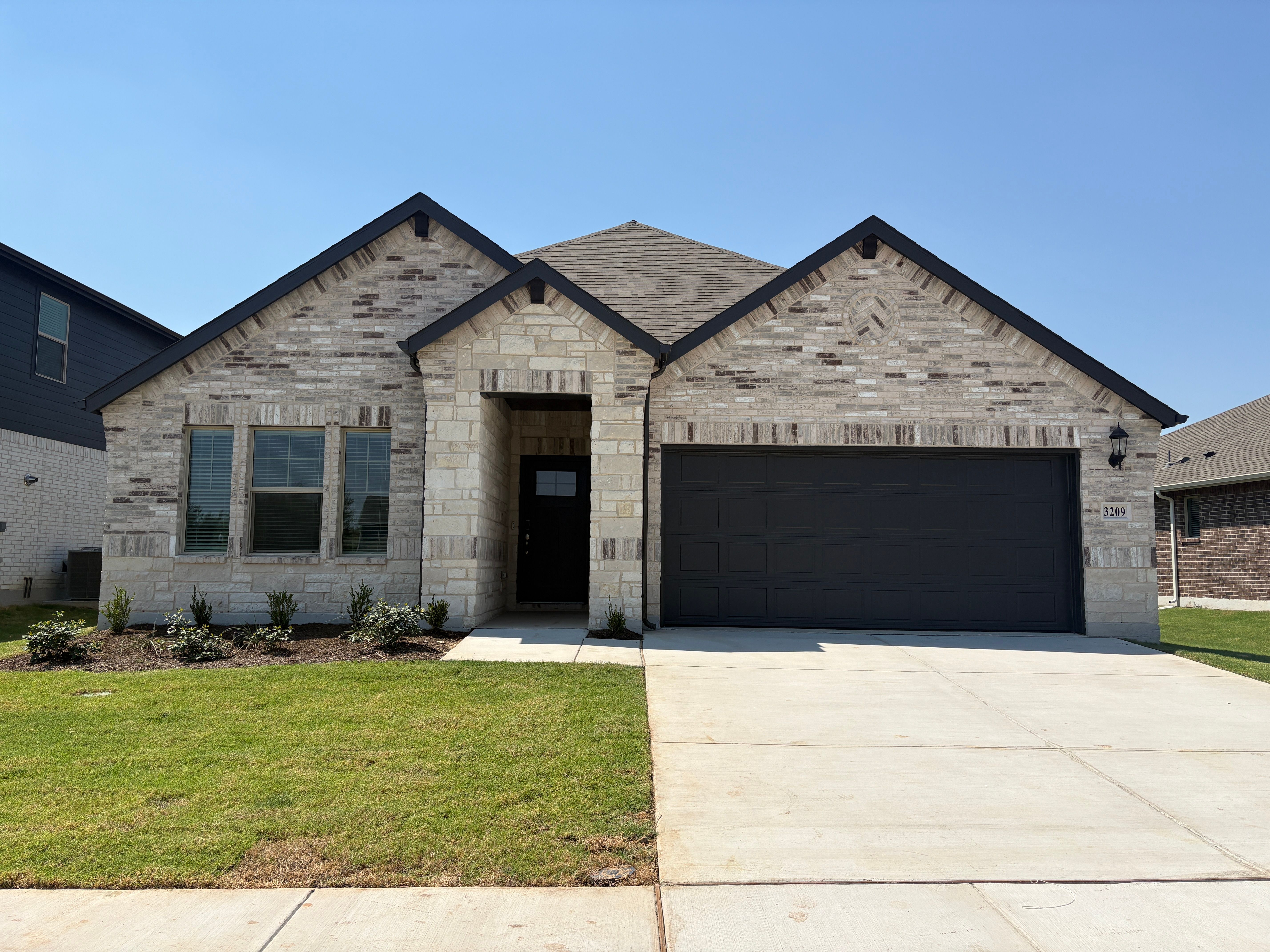 The Henderson - Cibolo Hills West - Signature Series: Fort Worth, Texas - Meritage Homes