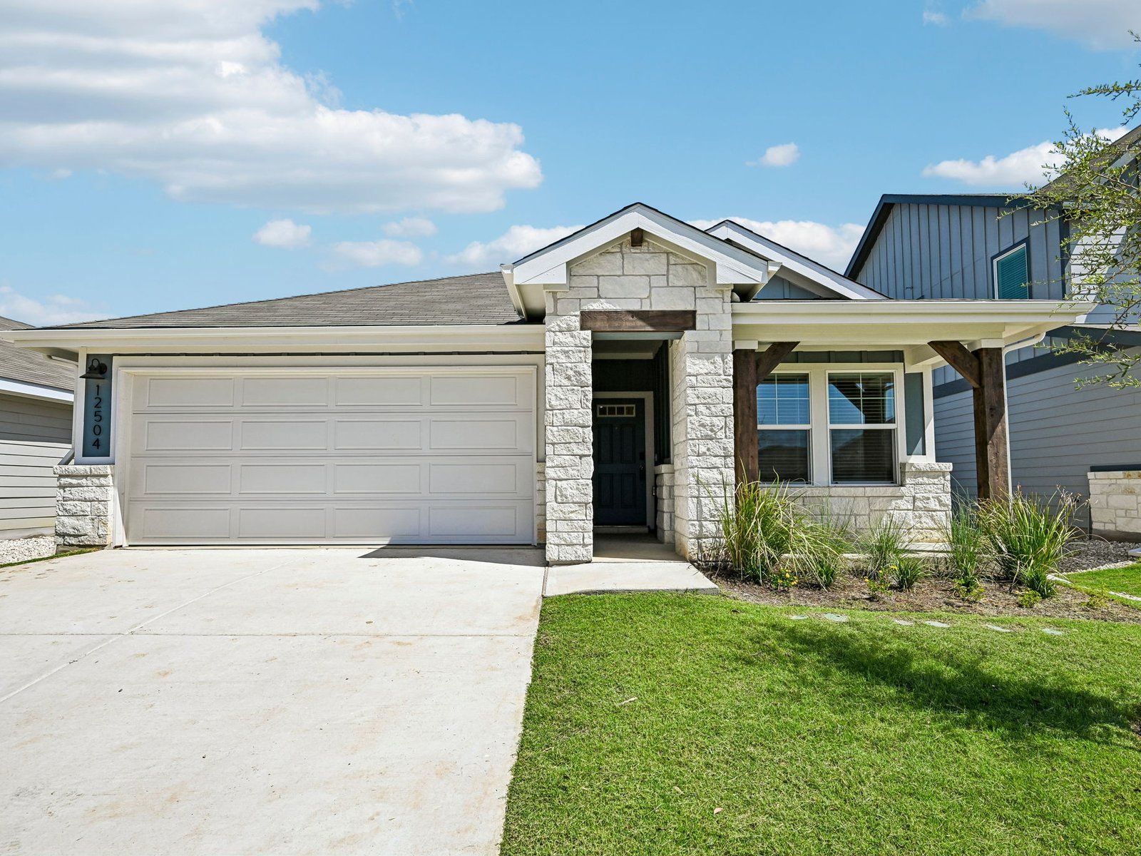 12504 Saint Thomas Drive Front Exterior