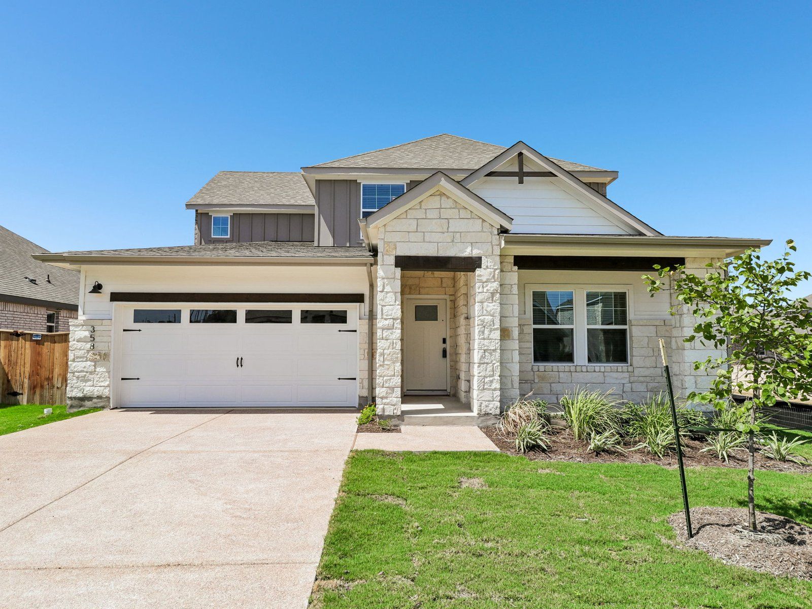 358 Callahan Loop Front Exterior