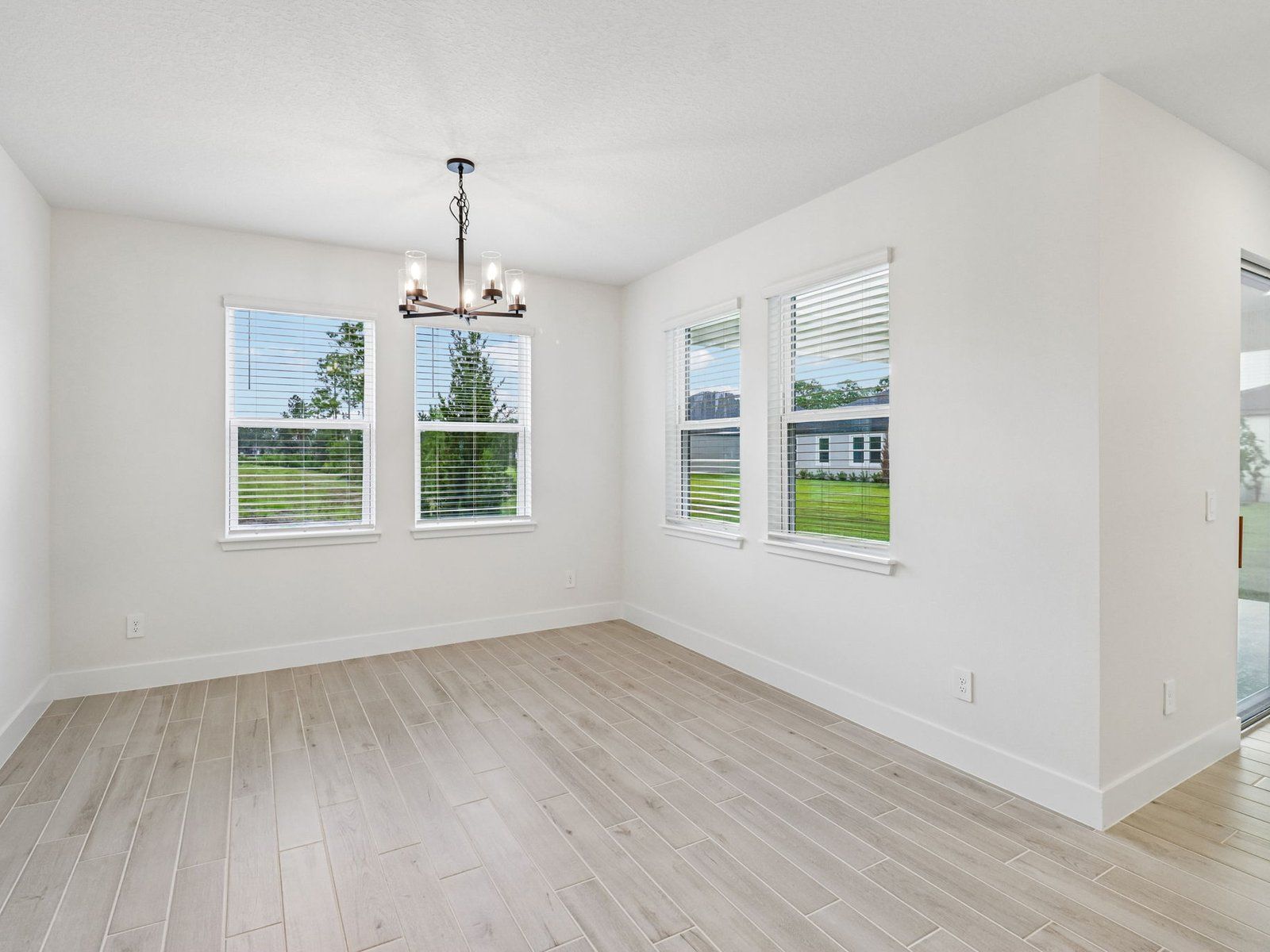 Dining room in the Coral floorplan