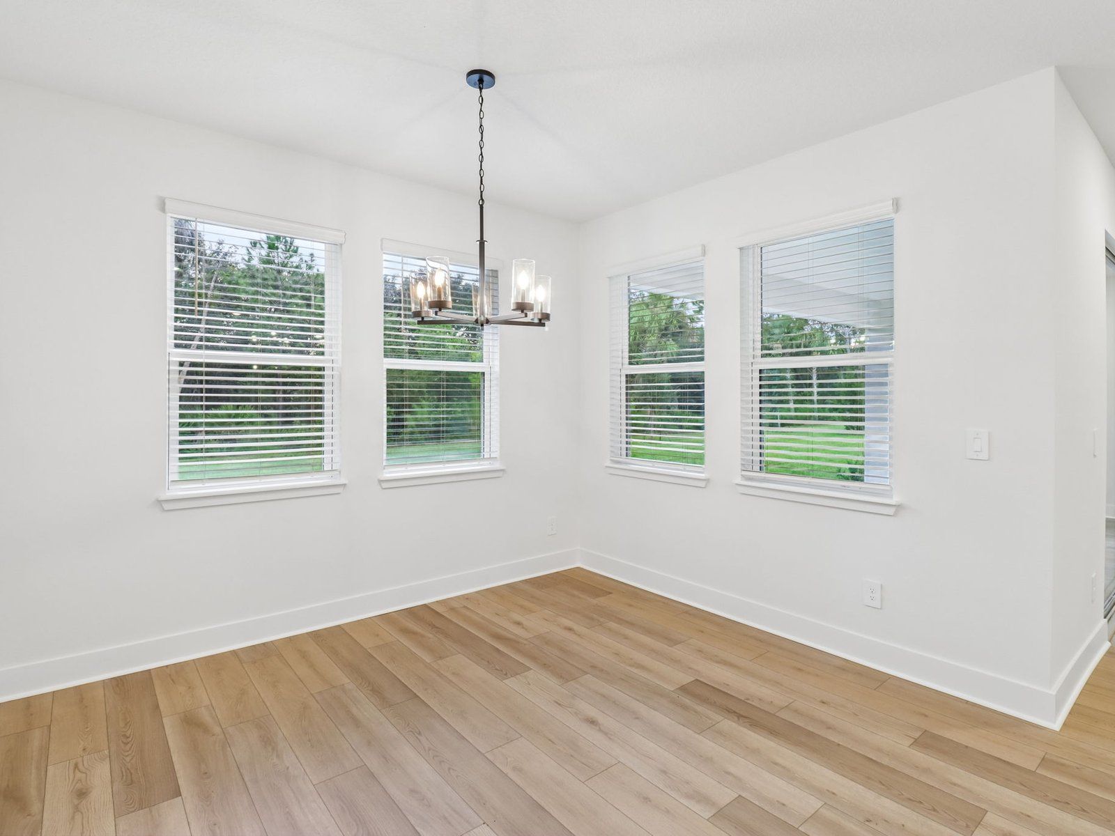 Dining room in the Zircon floorplan
