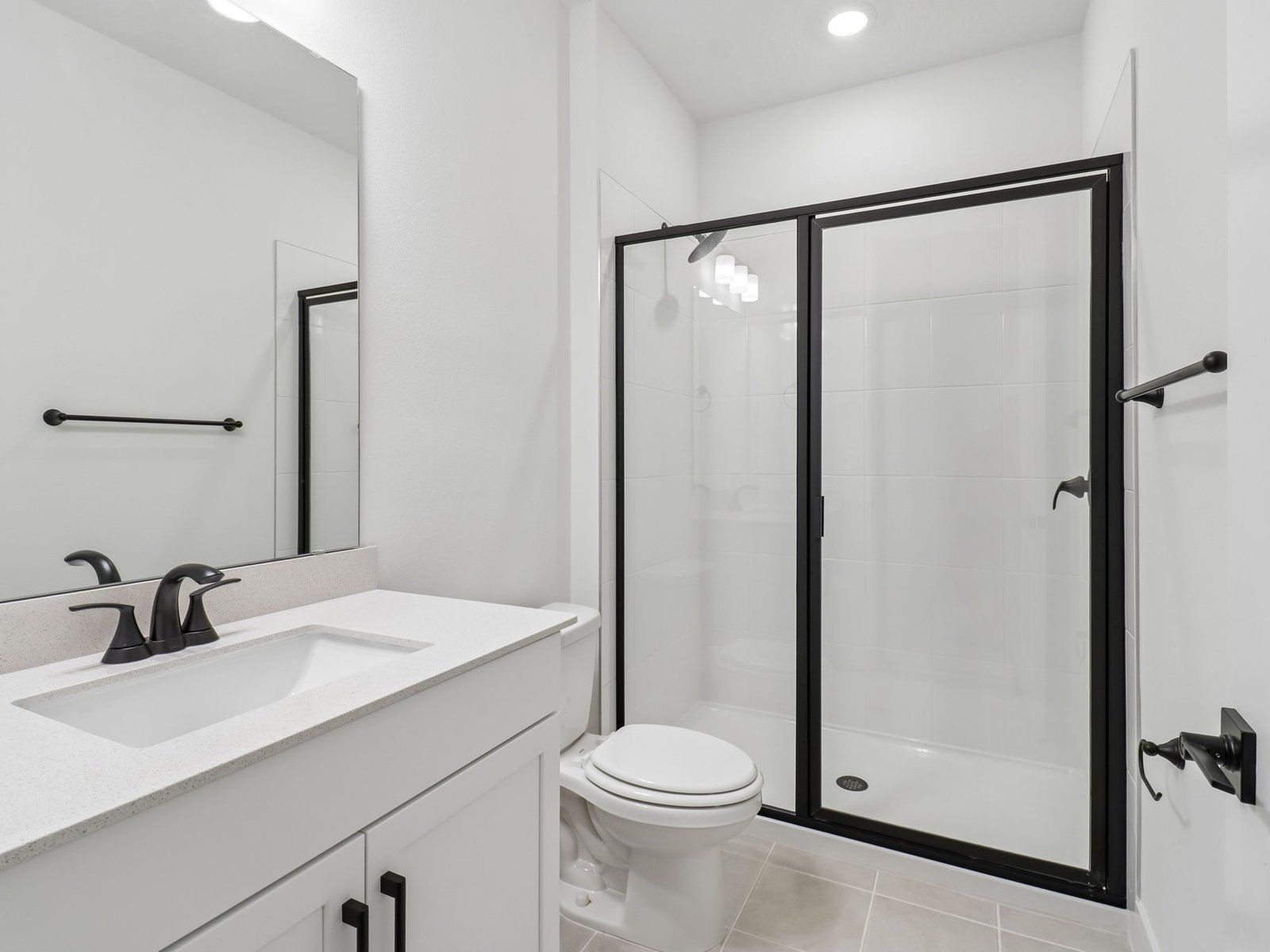 Secondary bathroom in the Zircon floorplan