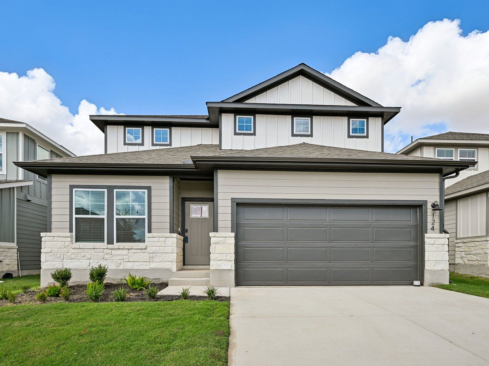 124 Woodbrook Drive Front Exterior