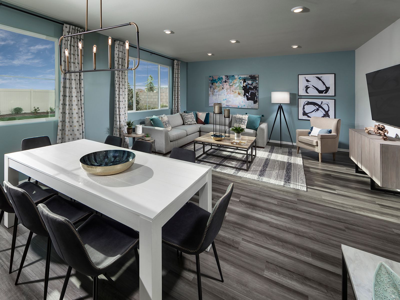 Residence 4 dining room modeled at a nearby Meritage community.