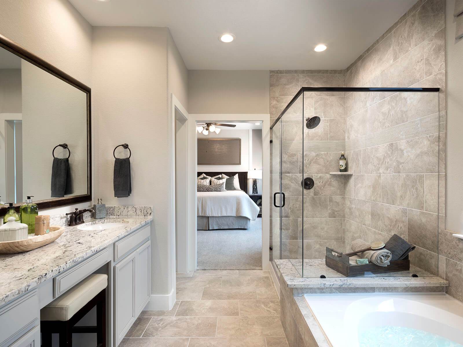 Retreat (2038) Primary bathroom