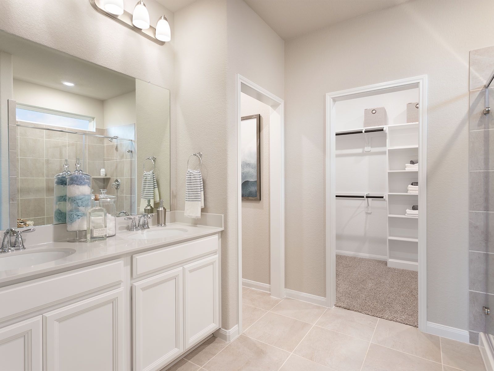 HOUMontgomeryOaksN304GlacierLiVENOWBalancedBATHweb