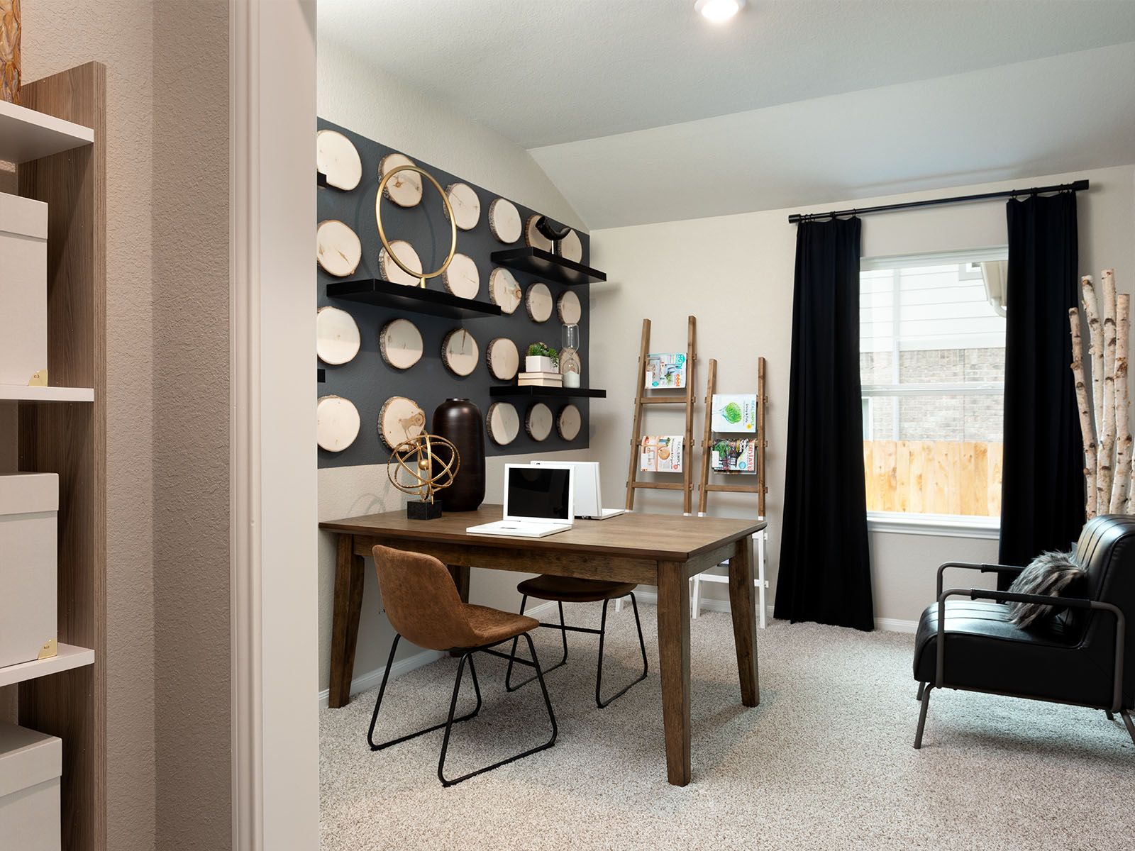 Work from the comfort of your own home.