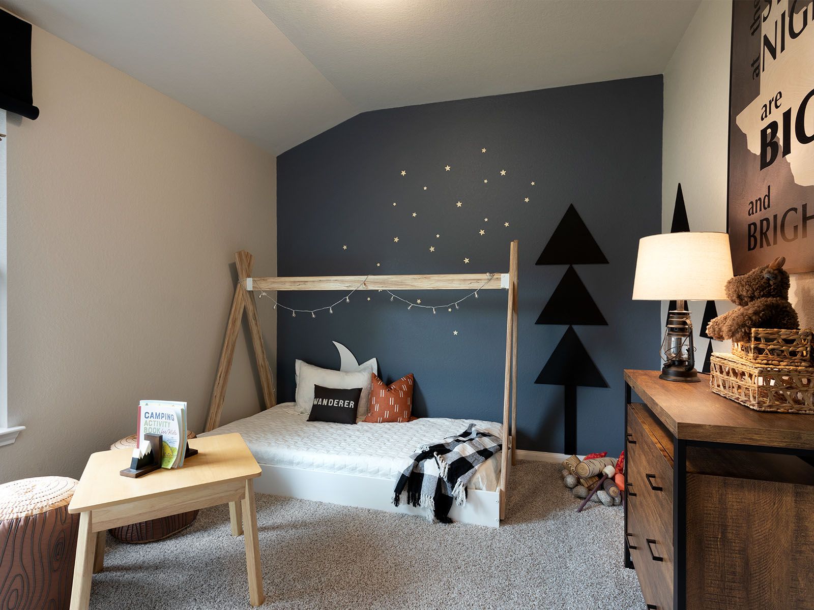 Secondary bedroom