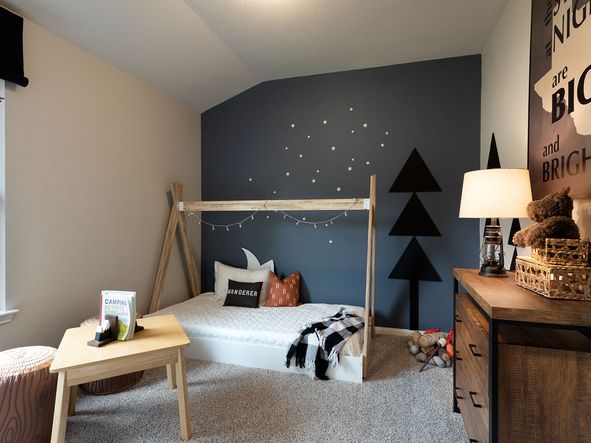 Secondary bedroom