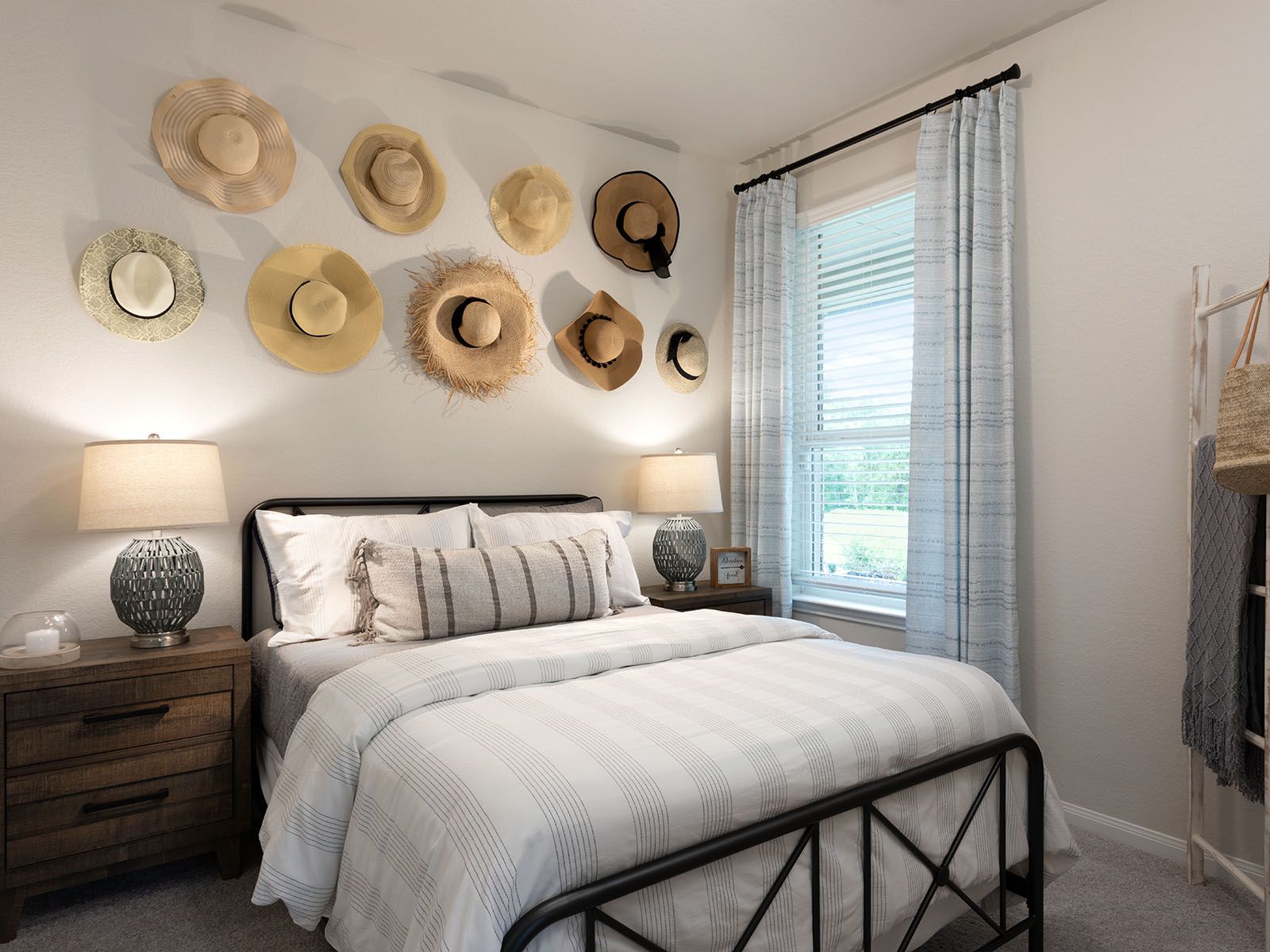 Secondary bedroom