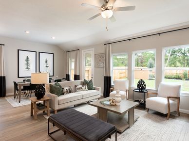 HOU_PineLakeCove_C480_Royal_ModernFarmhouse_LR DR_web