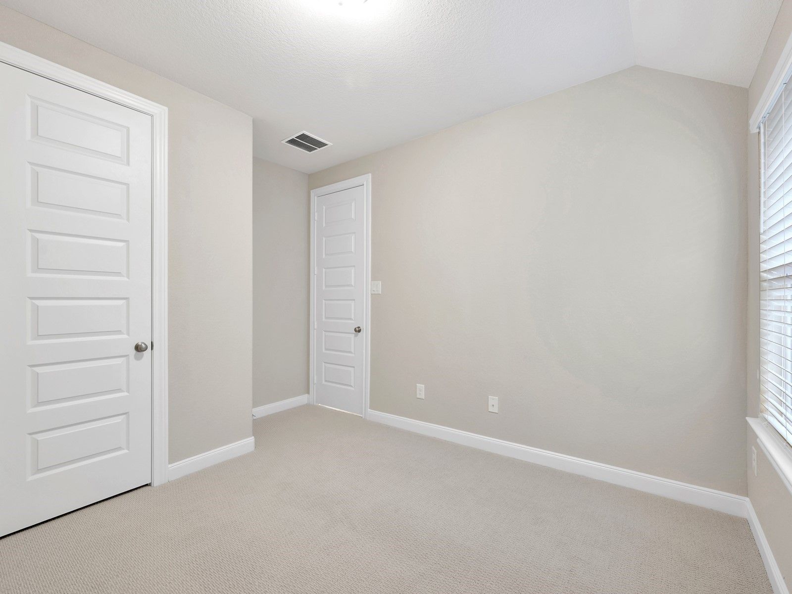 131 Grove Terrace Court. Montgomery, TX 77316