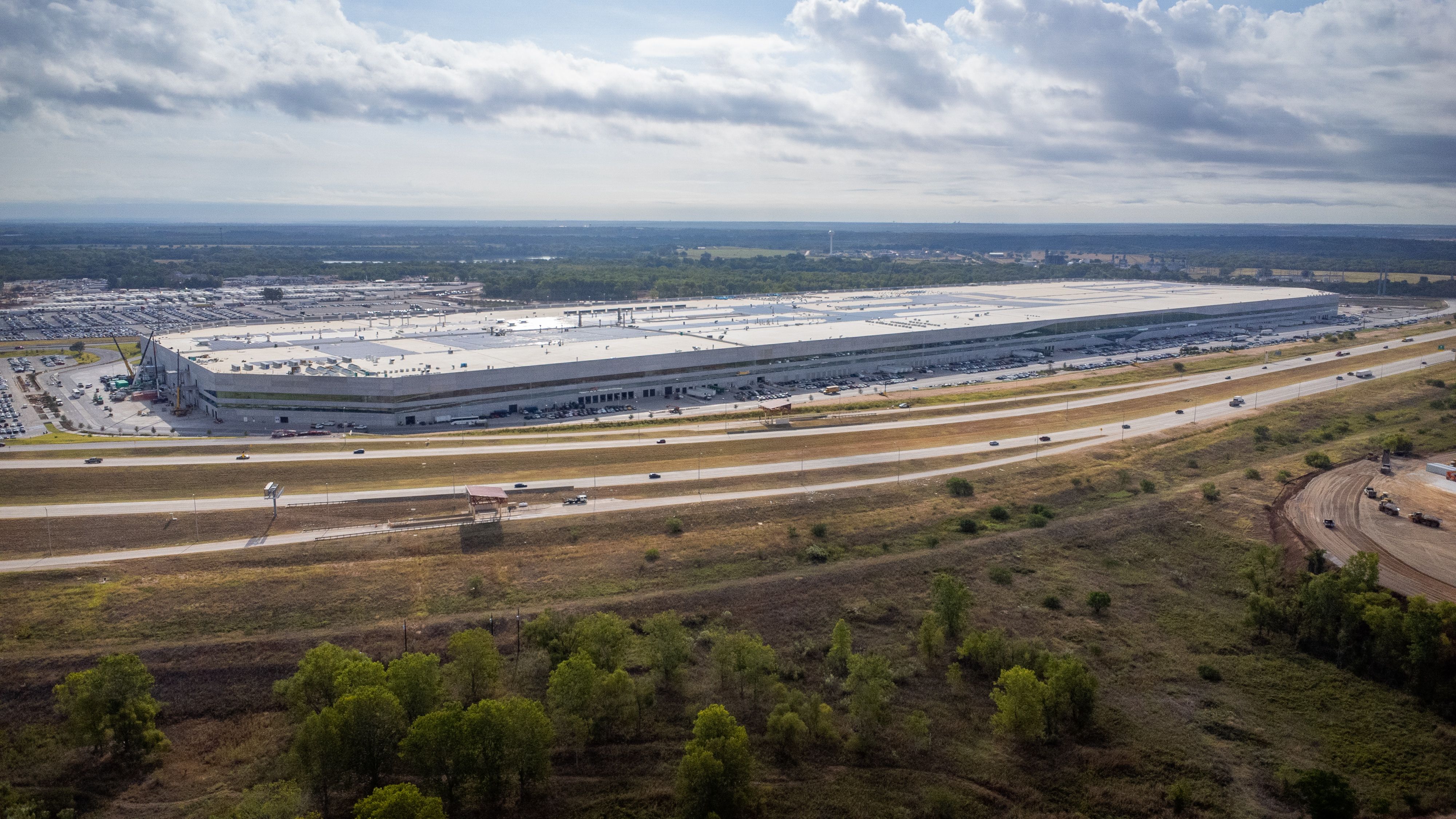 The Tesla Gigafactory is now open along Highway 71 towards Downtown Austin.