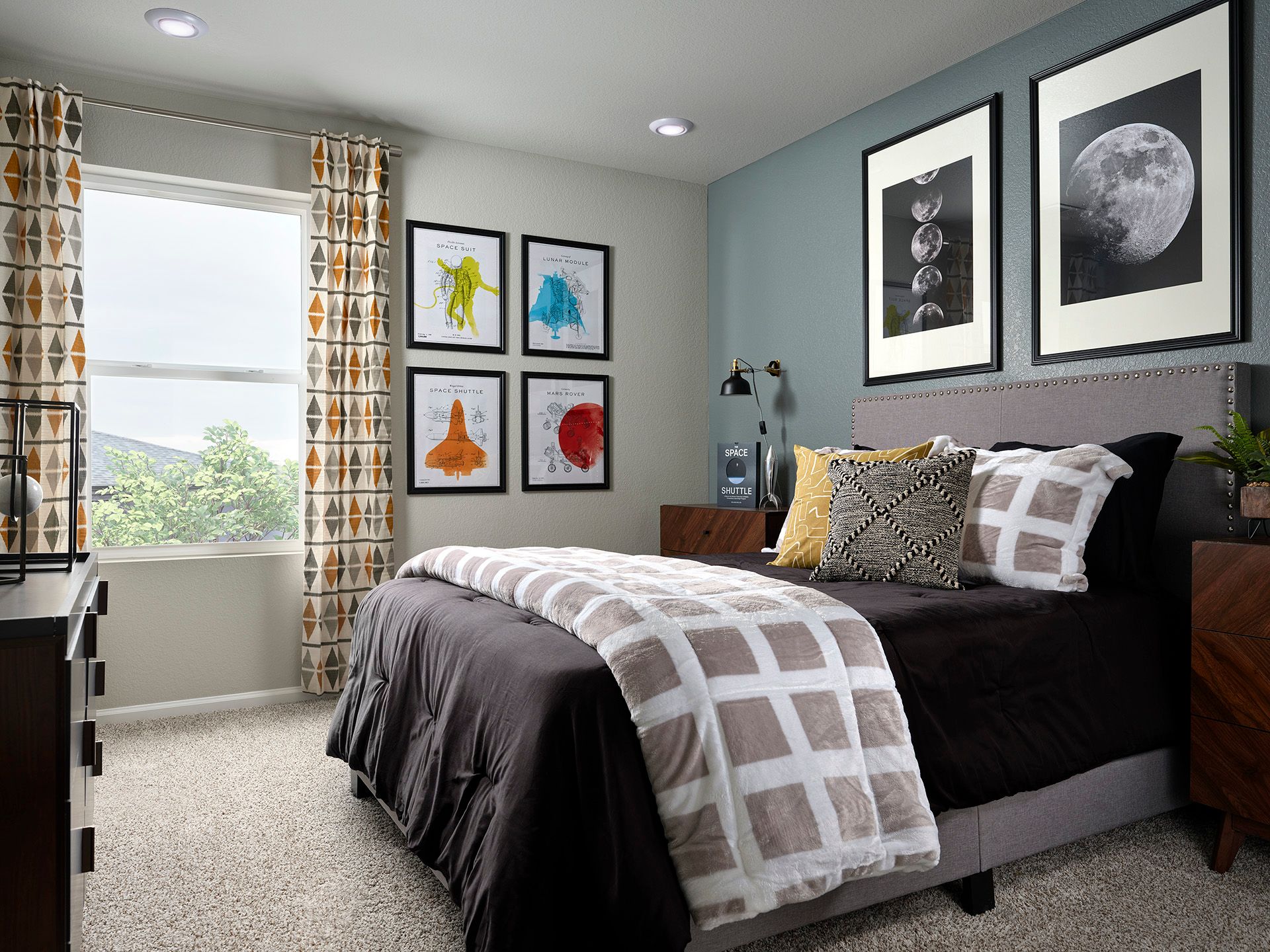 Welcome to the Willow floorplan modeled at Horizon Uptown in Aurora, CO.