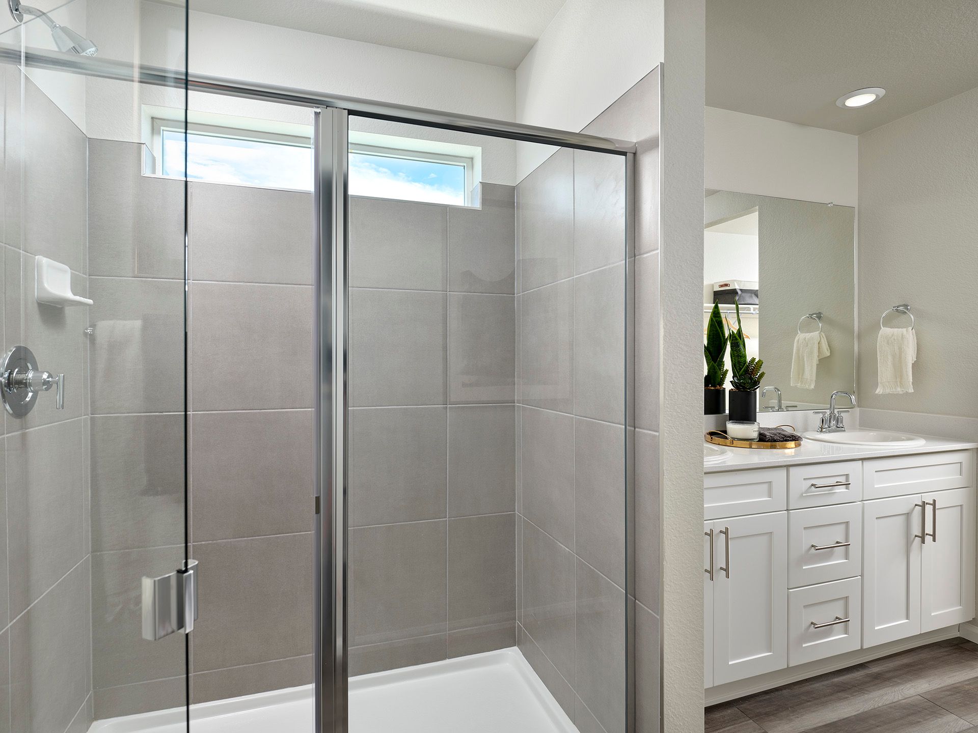Welcome to the Woodland floorplan modeled ay Horizon Uptown in Aurora, CO.