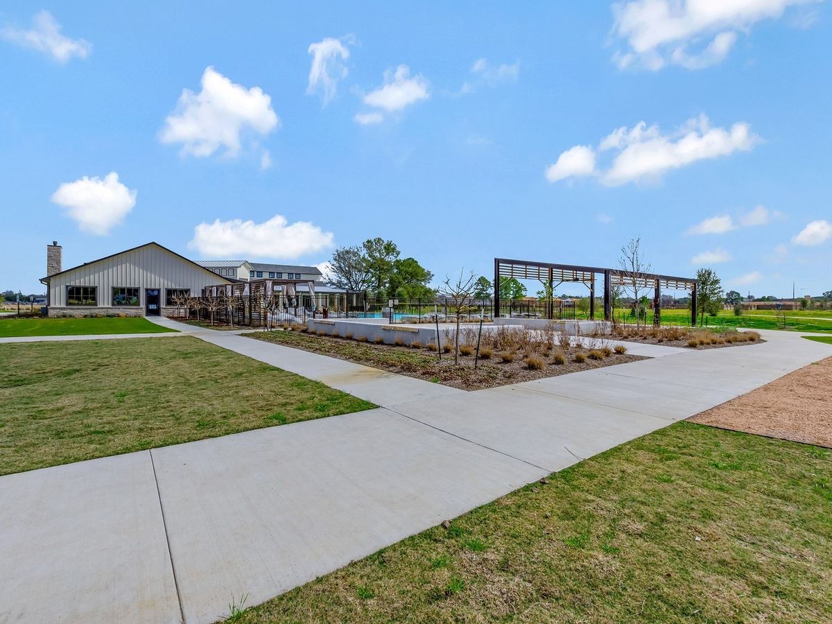 Spring Brook Village Pool