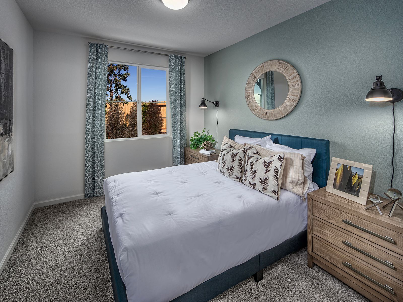 1471 Monkton Way. Sacramento, CA 95835