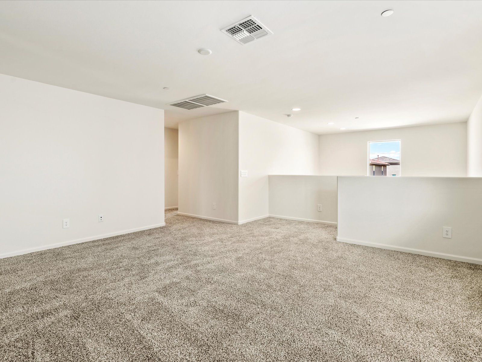Welcome to the 2960 floorplan.