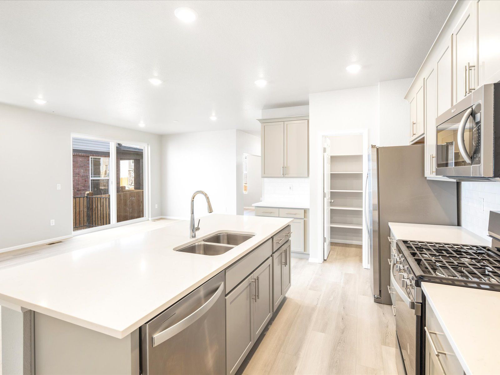 The Vail - Horizon Uptown: The Mountain Collection: Aurora, Colorado - Meritage Homes