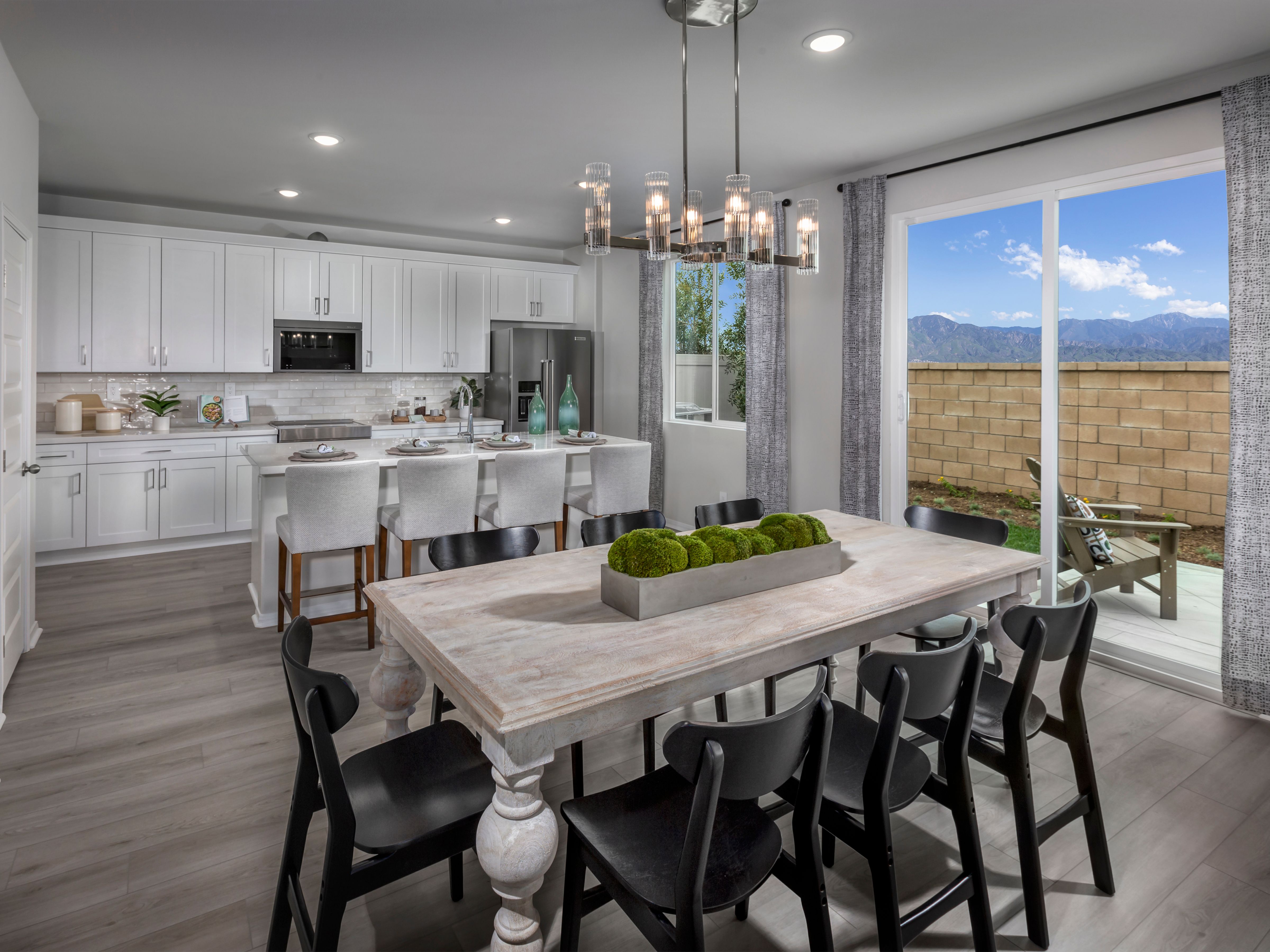 Hilltop - Residence 2 - Dining Room