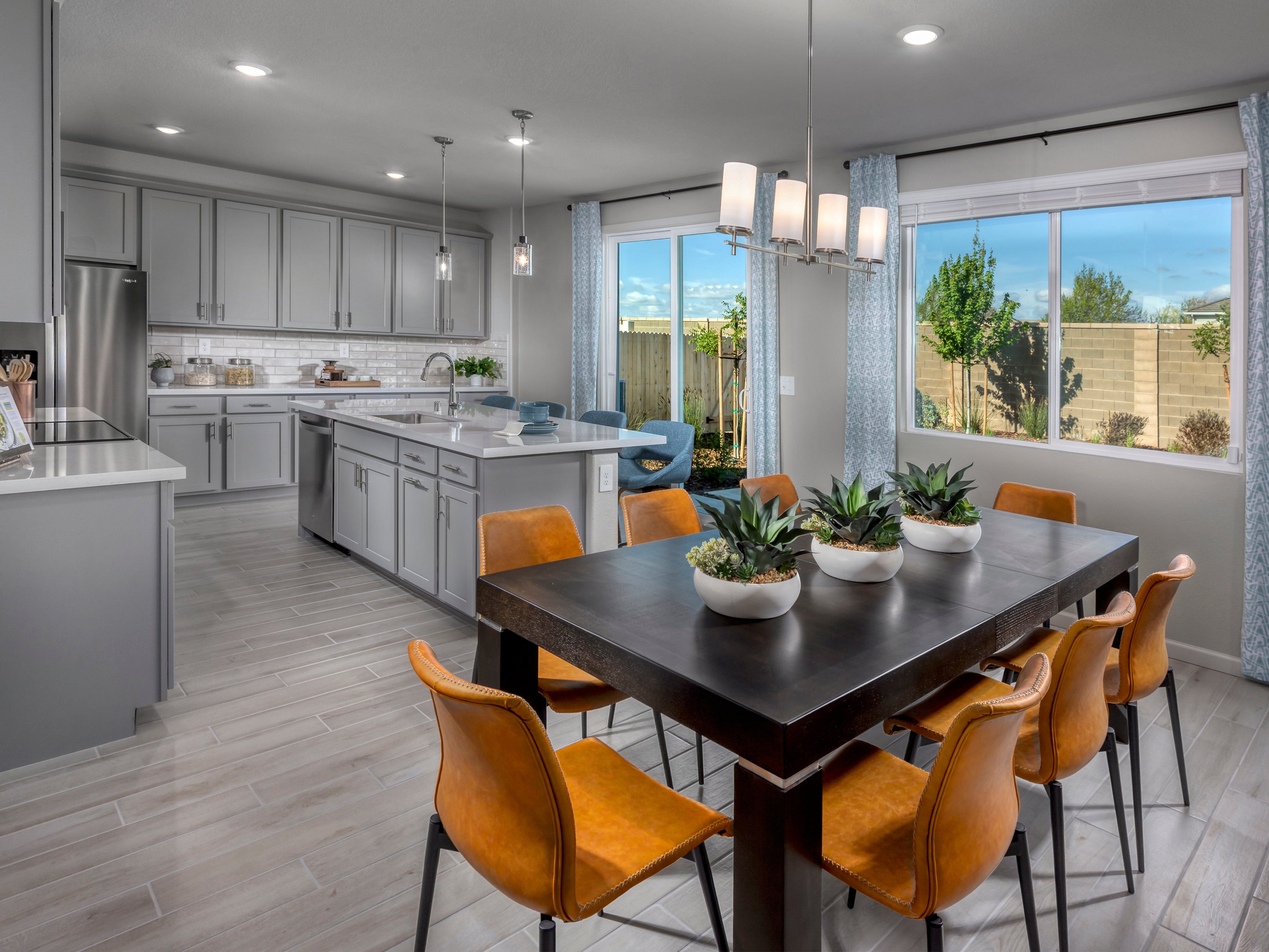 Residence 5 - dining