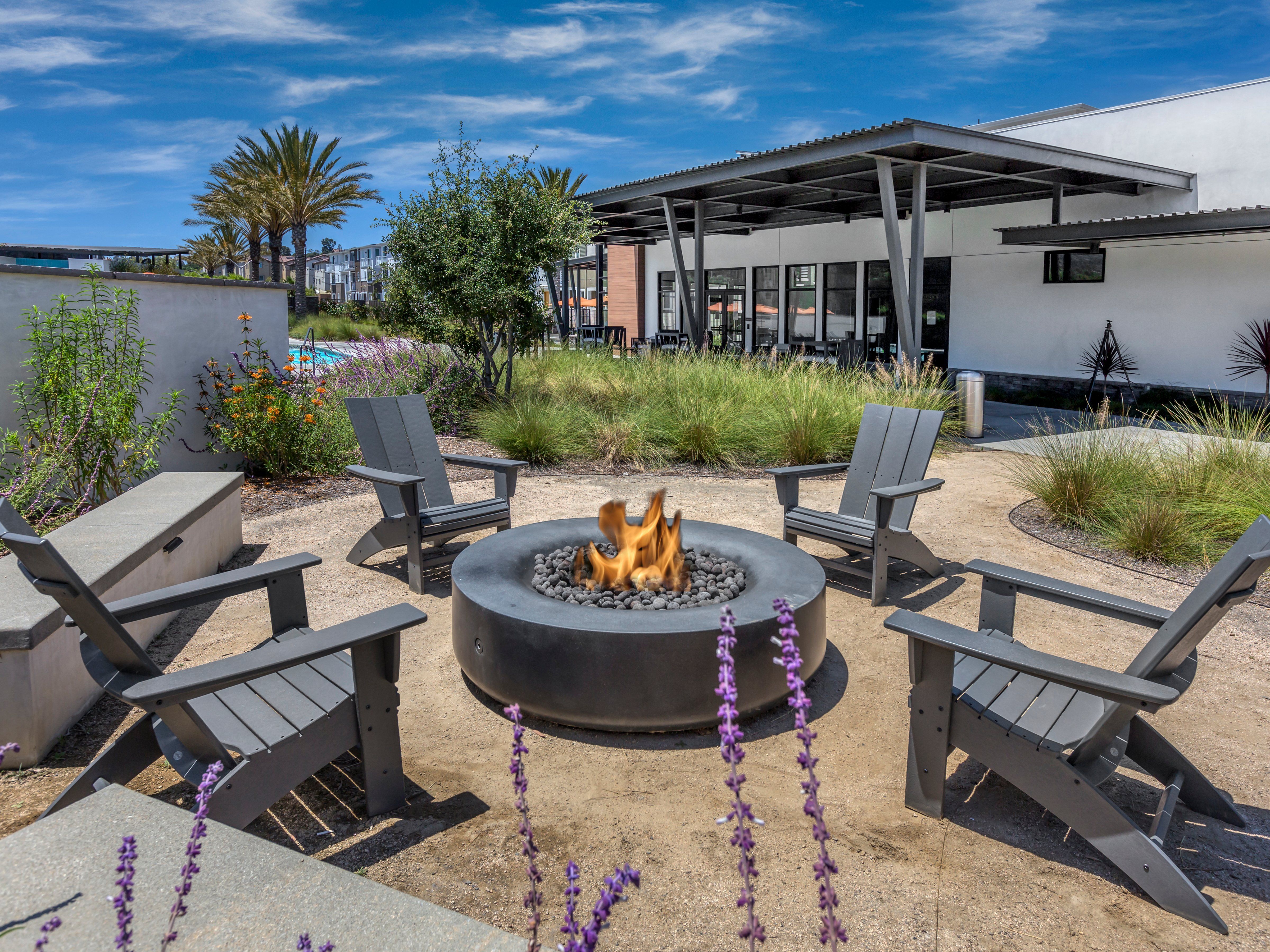 Gather with your family and friends at the Ponte Vista fire pit.