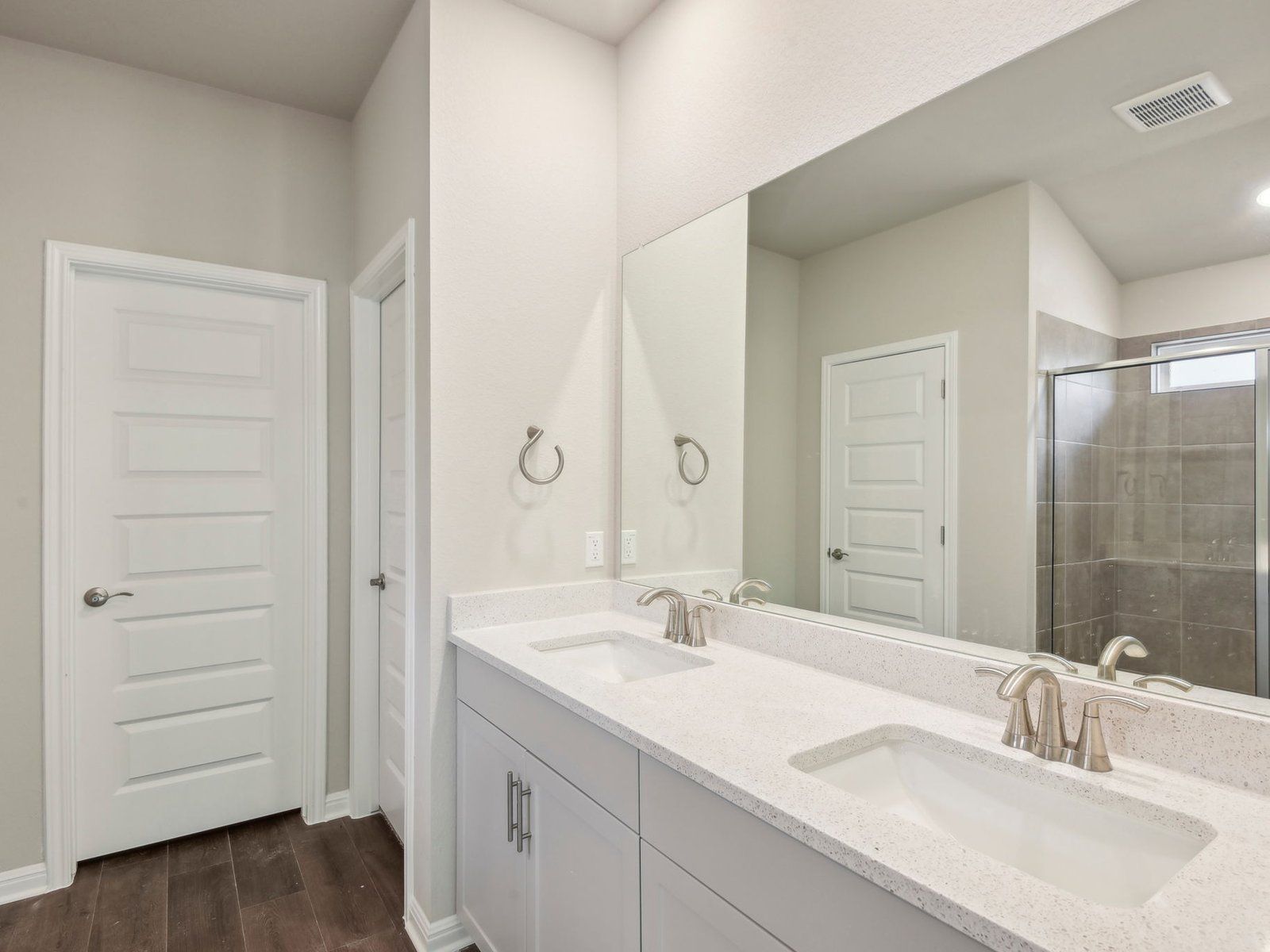 203 Coopers Hawk Crest (The Henderson (404))