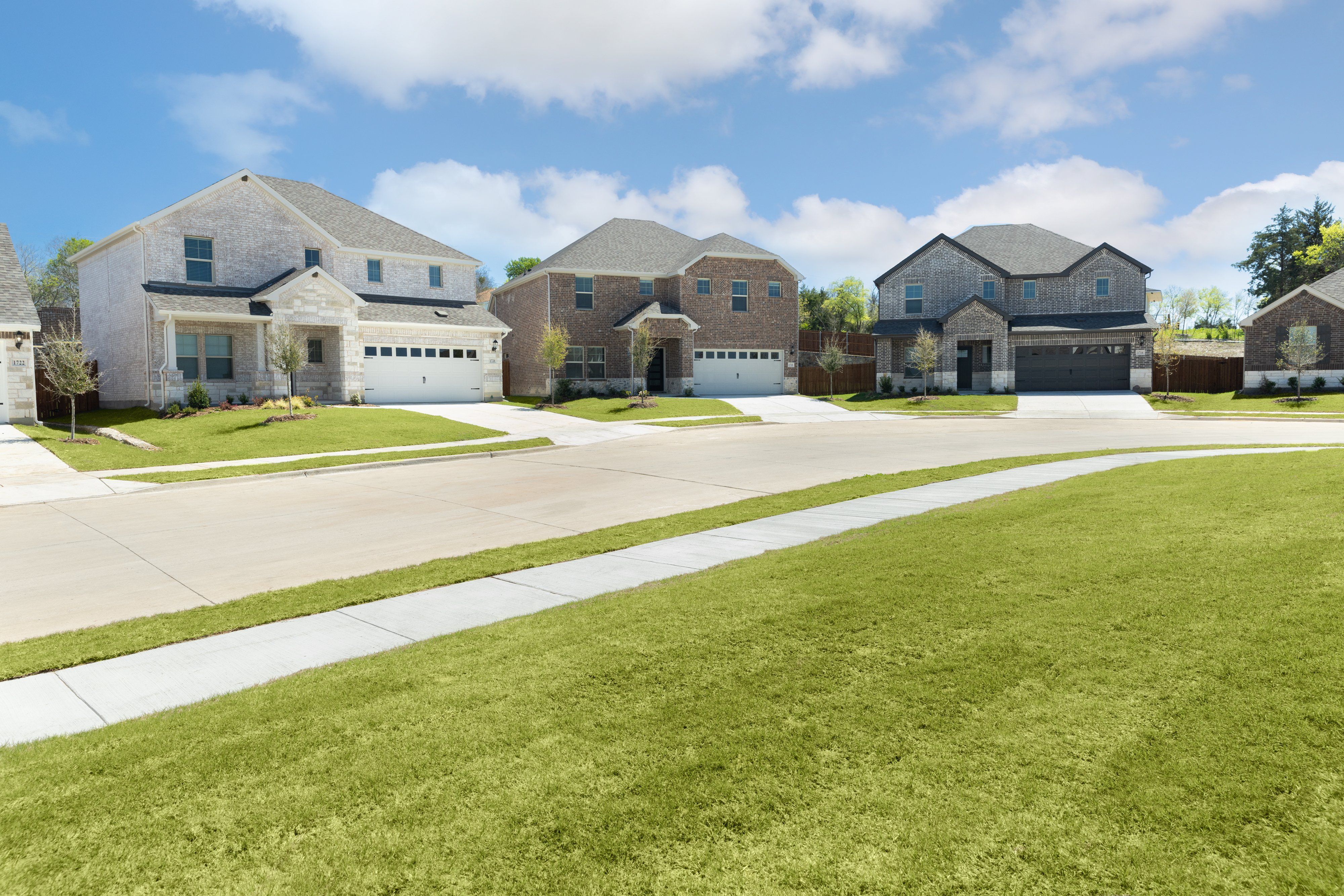 DFW_Wolf Creek Farms_Signature Series_50' product_Exterior_Streetscape_001_print.jpg
