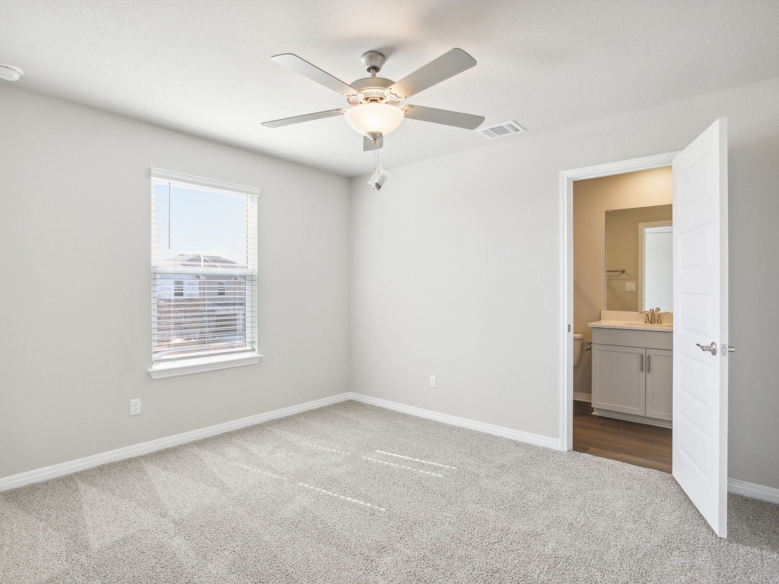 The Revere (570) Floorplan