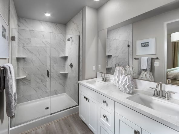Primary bathroom in the 2135 floorplan at a Meritage Homes community in San Pedro, CA.