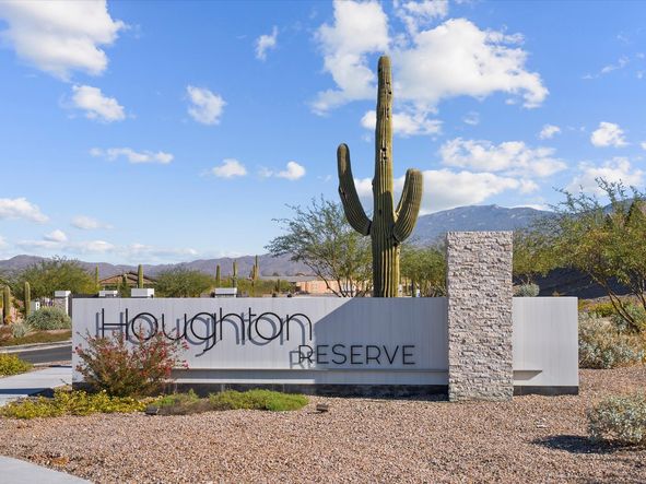 Enjoy beautiful desert scenery of the nearby Saguaro National Park.