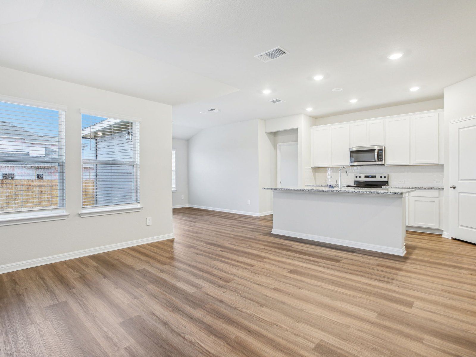 The Briscoe (820) Floorplan
