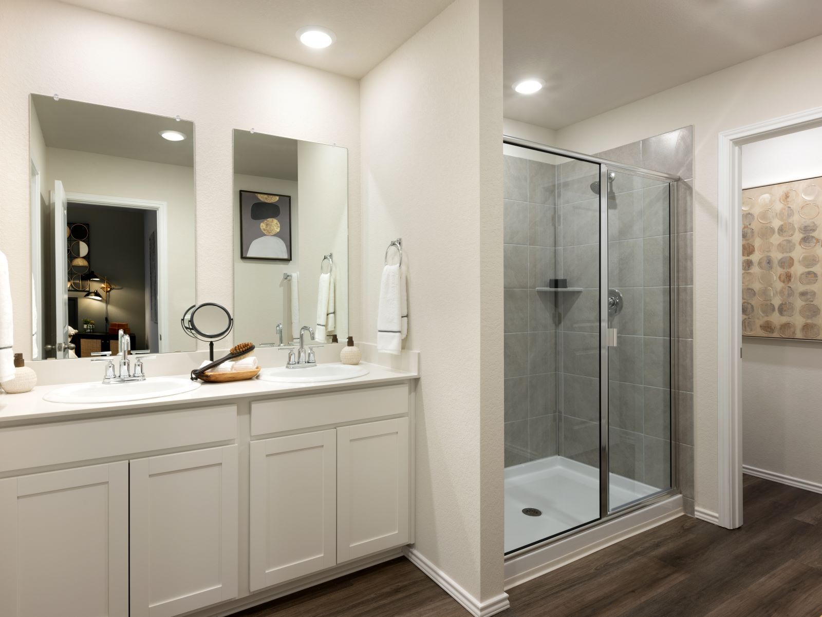 Live in luxury in the primary bathroom.