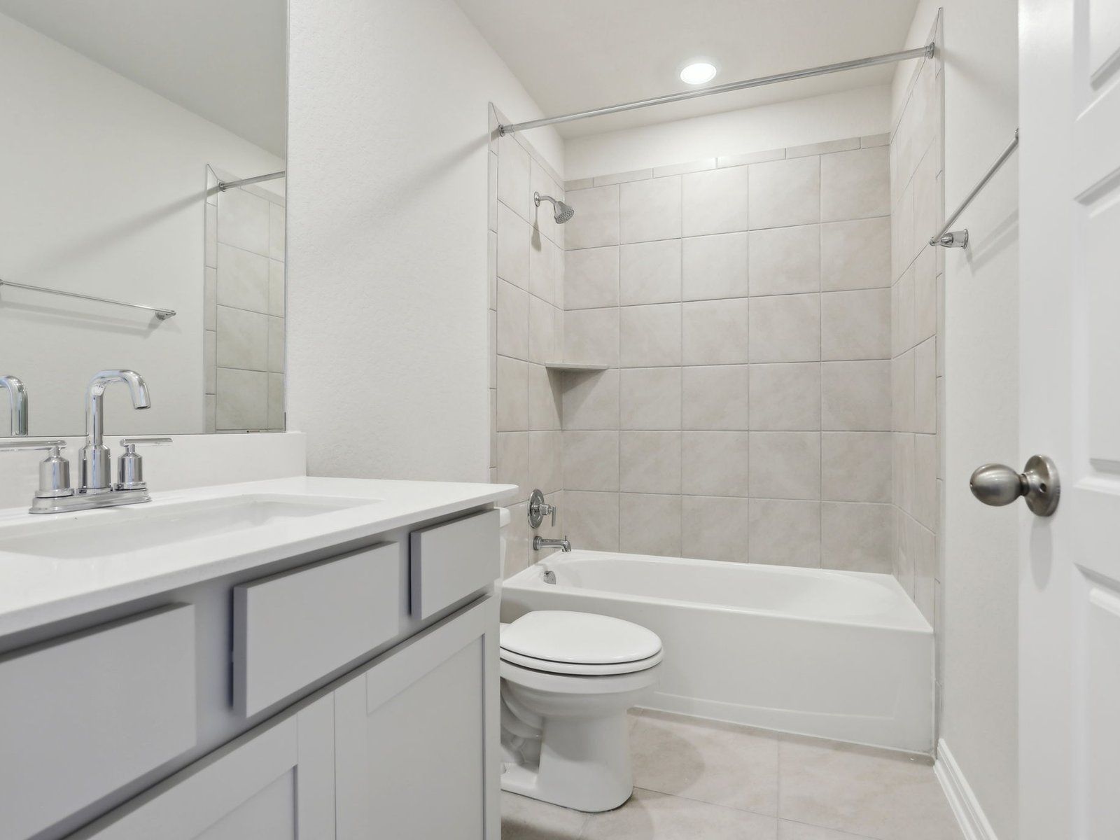SAN_Legendary Trails_Fitzhugh_C402_Guest Bath_120 Shelton Pass_022.jpg