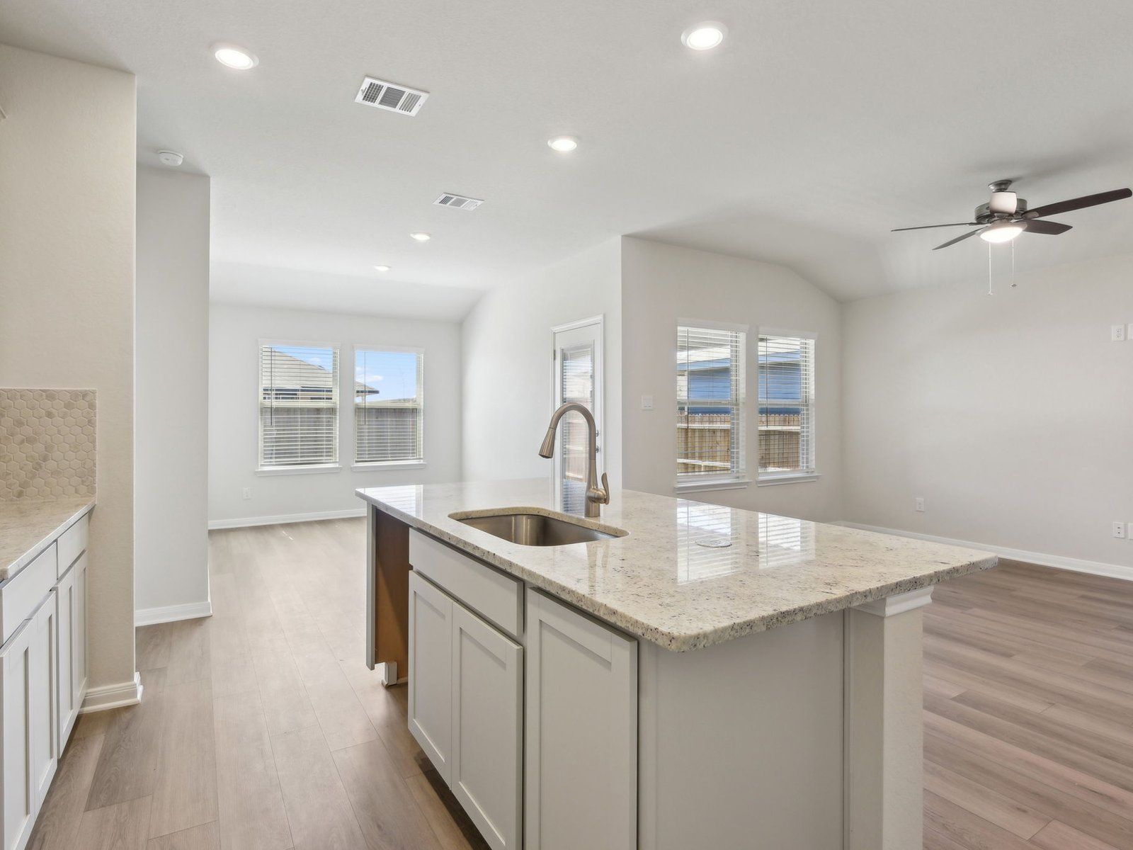 3012 Nash Dr (The Briscoe (820))