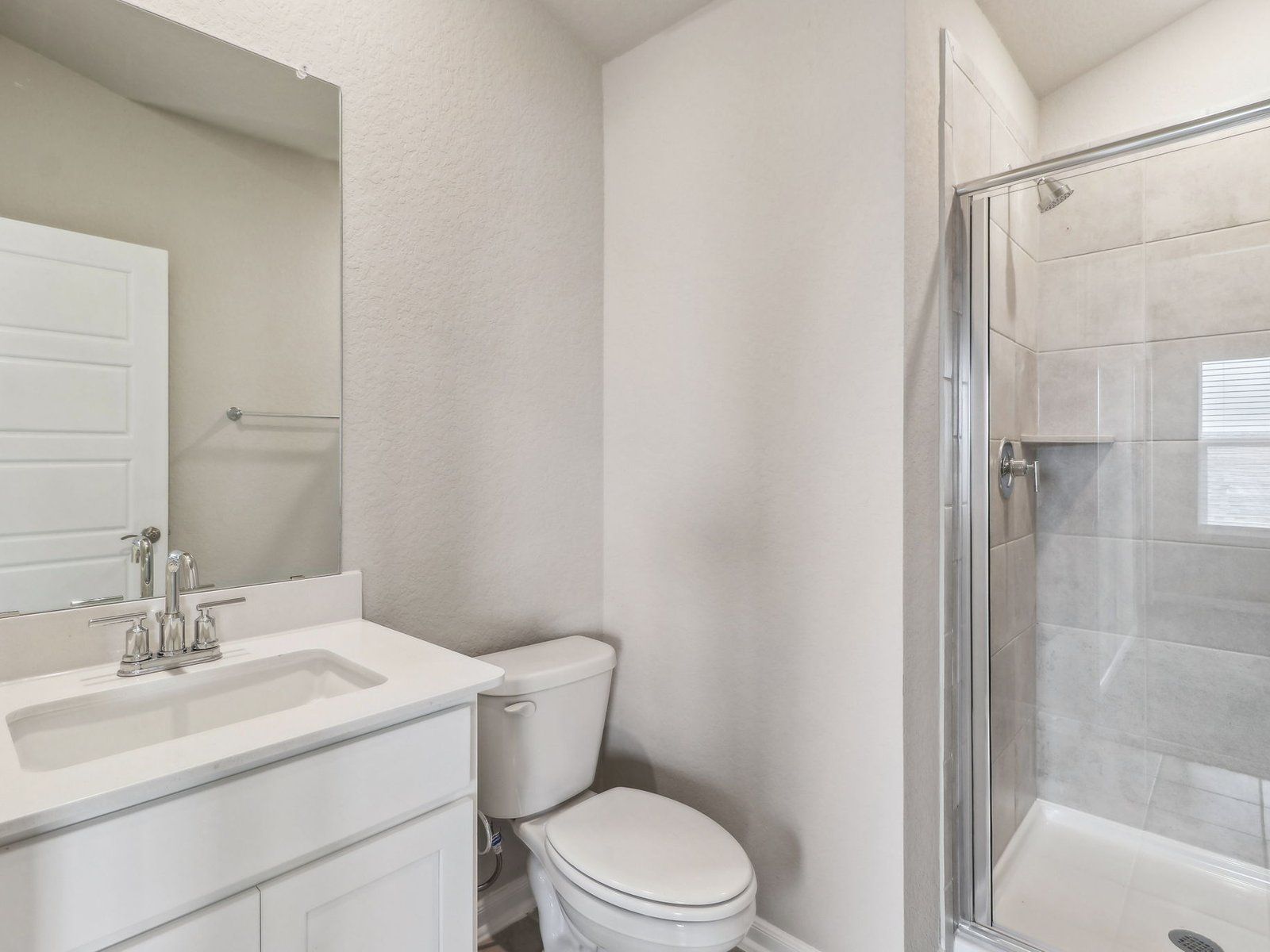 Guest bathroom in the Medina floorplan at a Meritage Homes community.