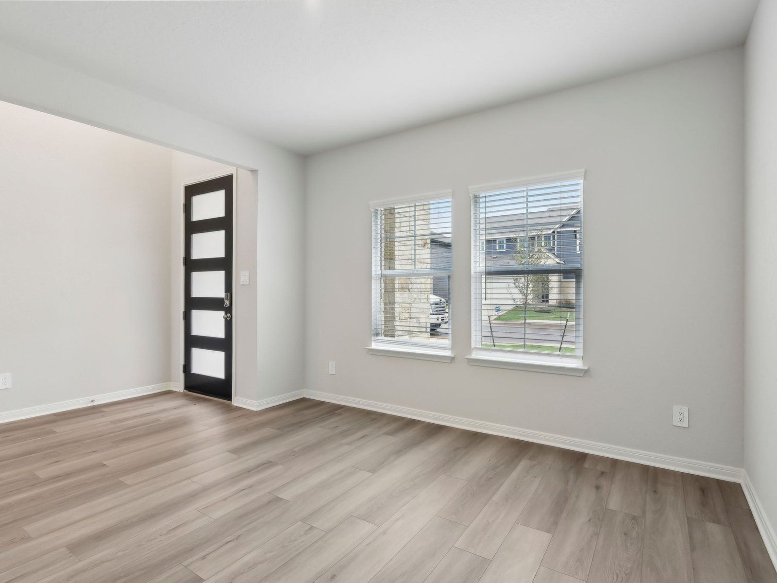 SAN_Estancia Ranch_Legacy_C453_Flex Space_839 Black Horse Way_005.jpg