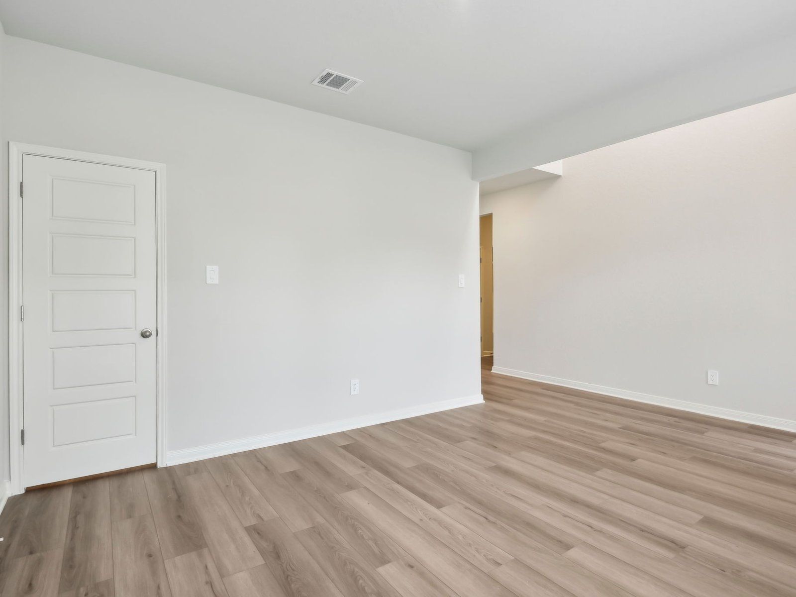 SAN_Estancia Ranch_Legacy_C453_Living_839 Black Horse Way_007.jpg