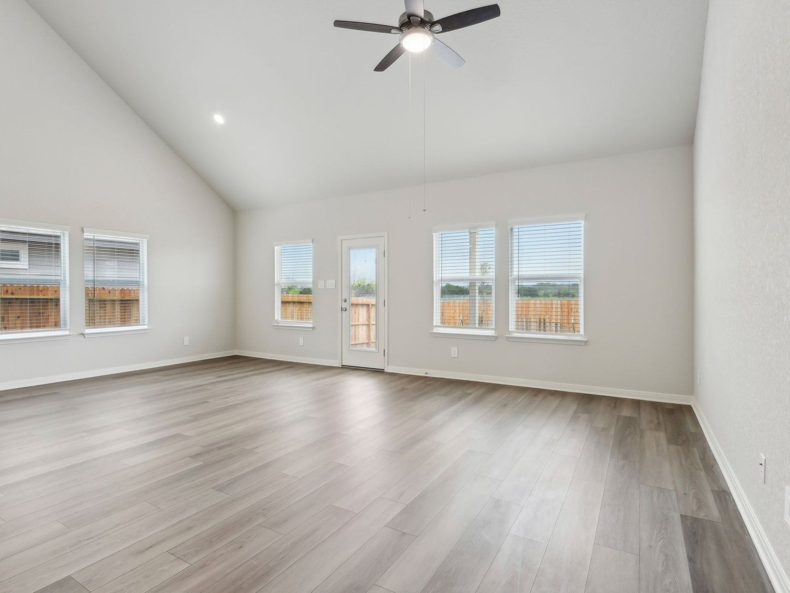 SAN_Estancia Ranch_Legacy_C453_Living_839 Black Horse Way_013.jpg