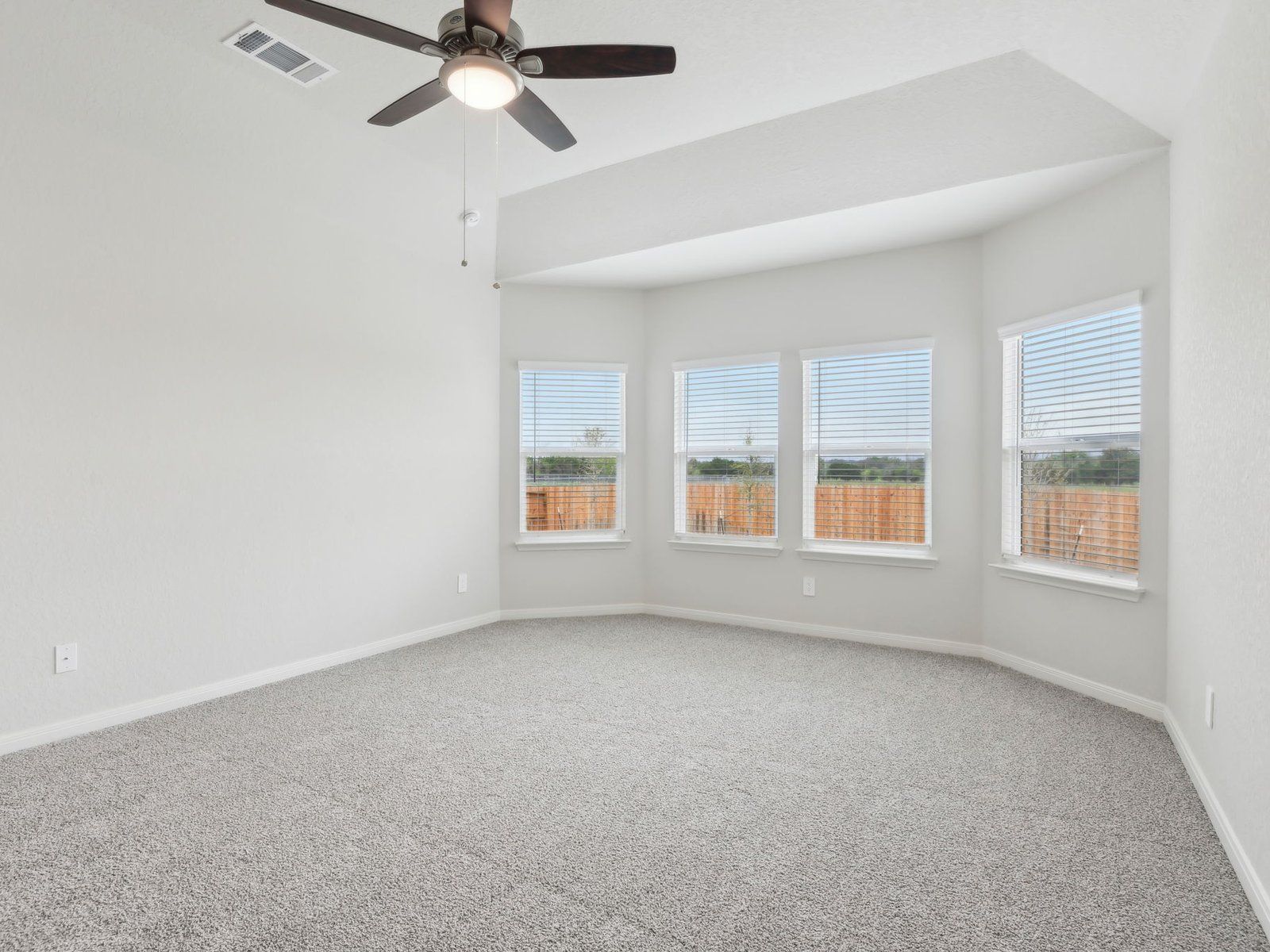 SAN_Estancia Ranch_Legacy_C453_Primary Suite_839 Black Horse Way_039.jpg