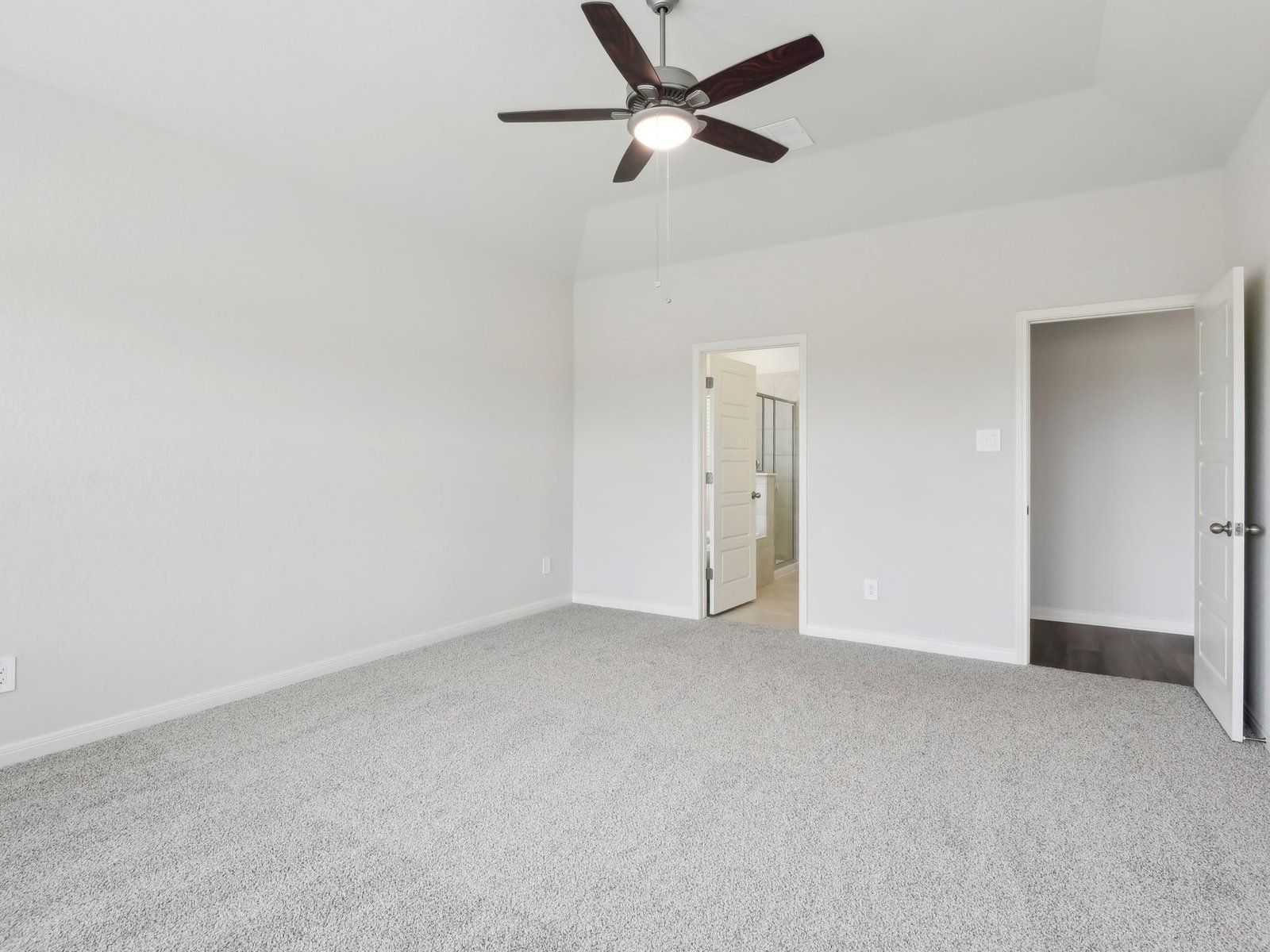 SAN_Estancia Ranch_Legacy_C453_Primary Suite_839 Black Horse Way_037.jpg