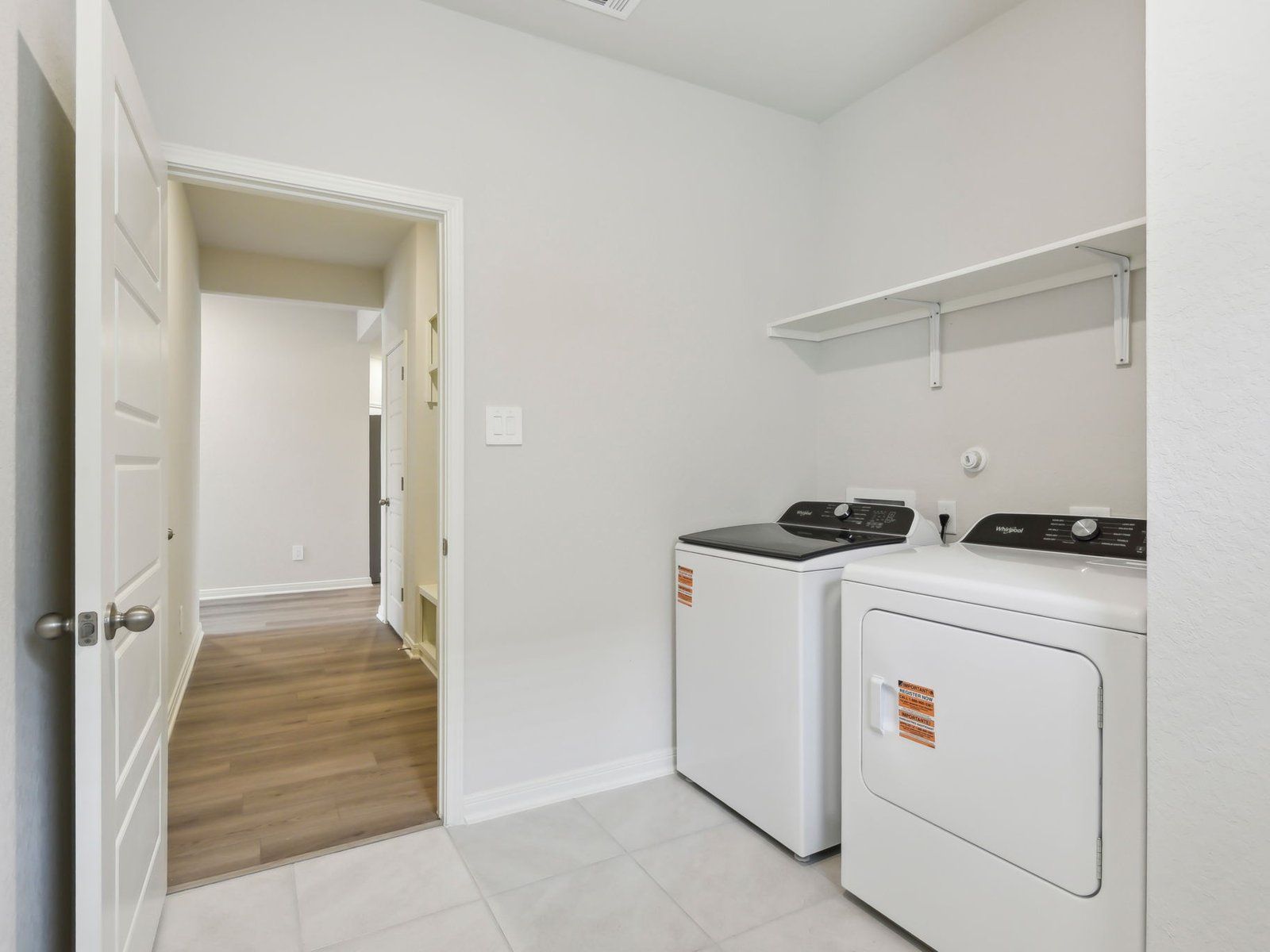 SAN_Estancia Ranch_Legacy_C453_Laundry_839 Black Horse Way_045.jpg