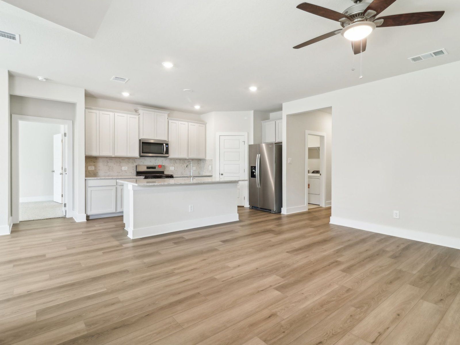 6318 Comanche Coyote (Callaghan (830))